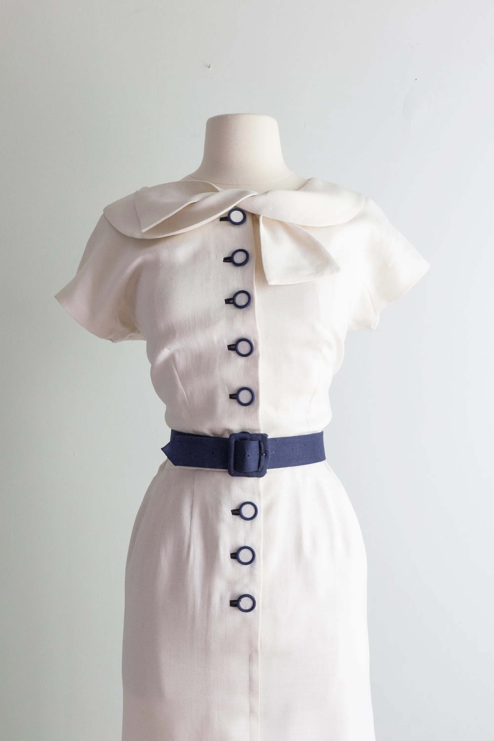 1950's Navy Blue & White Linen Button Down Wiggle Dress By Sophie / Waist 28