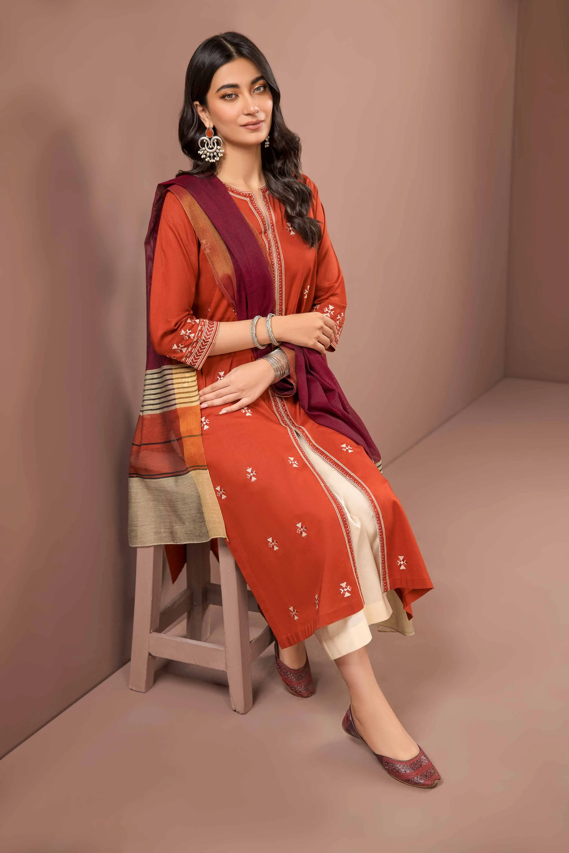 2 Piece - Embroidered Suit - PE23-165