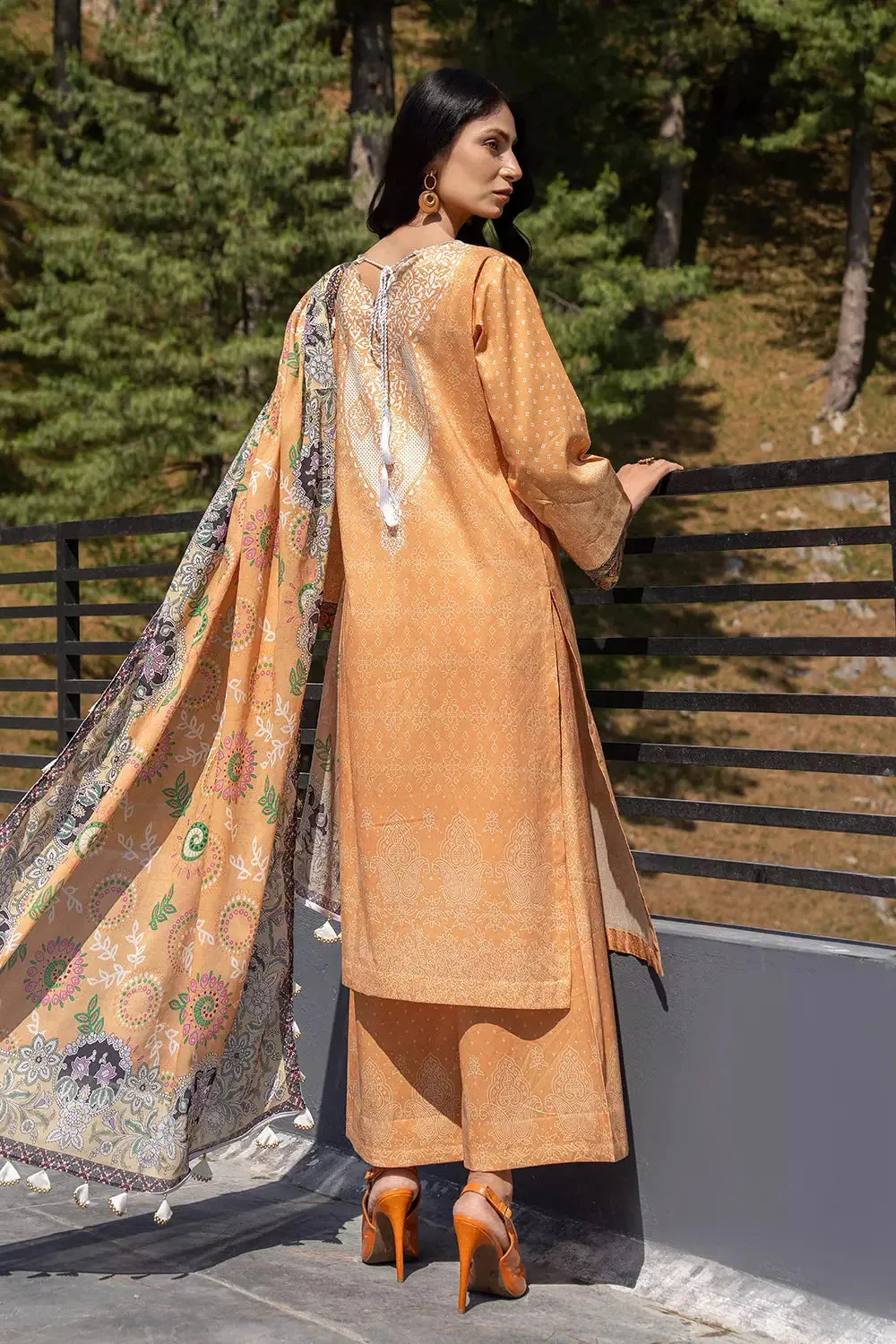 3PC Embroidered Unstitched Lawn Suit KL-2728