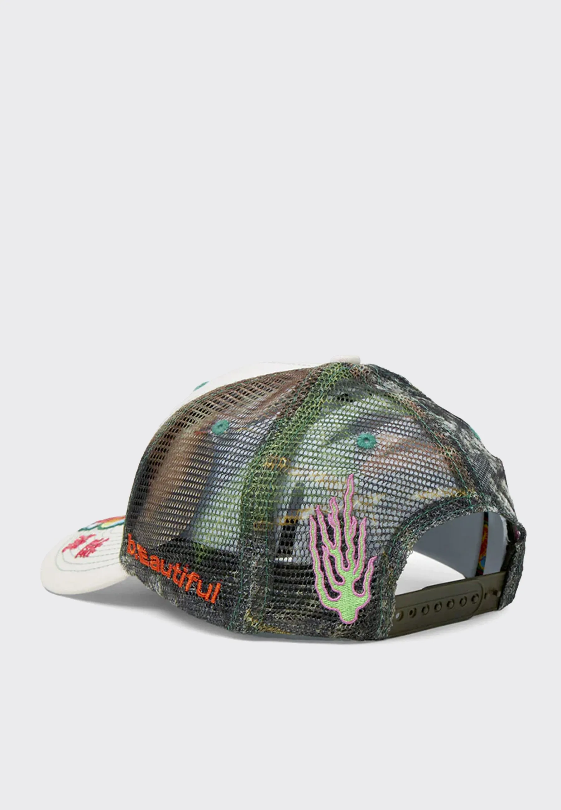 Biyu Trucker Hat - White/Camo