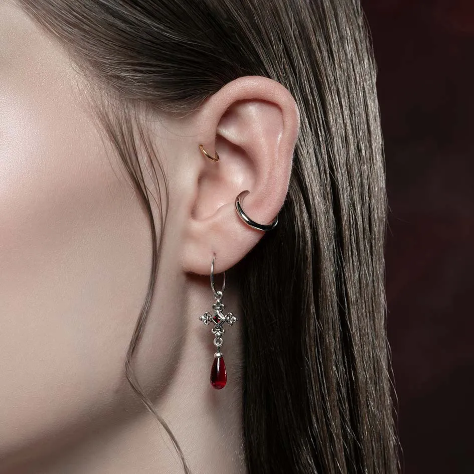 CRIMSON. Medieval Garnet Hoop Earrings - Silver