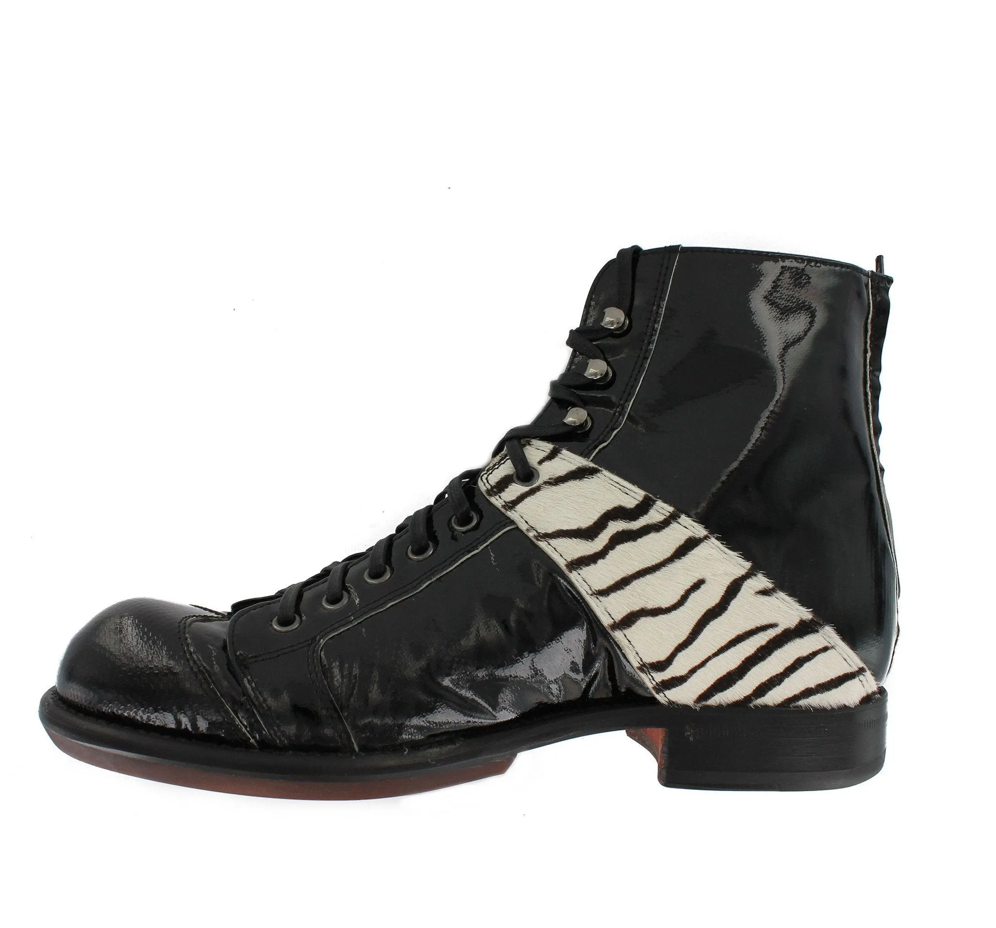 R4702 - Black Patent Boot