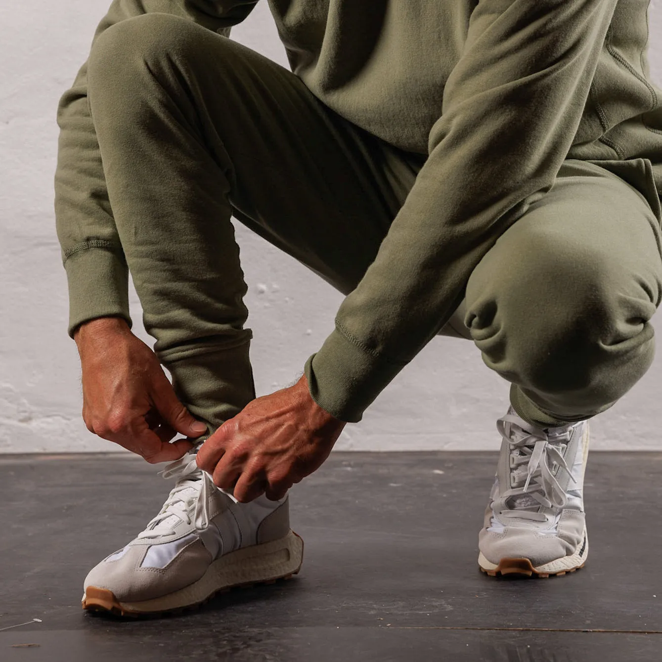 Skyline Heavyweight Fleece Jogger in Dusty Olive